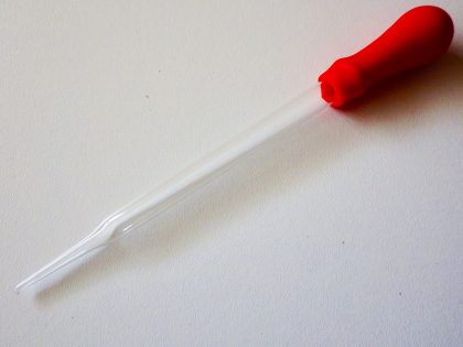 11.840 Druppelpipet rood 2017